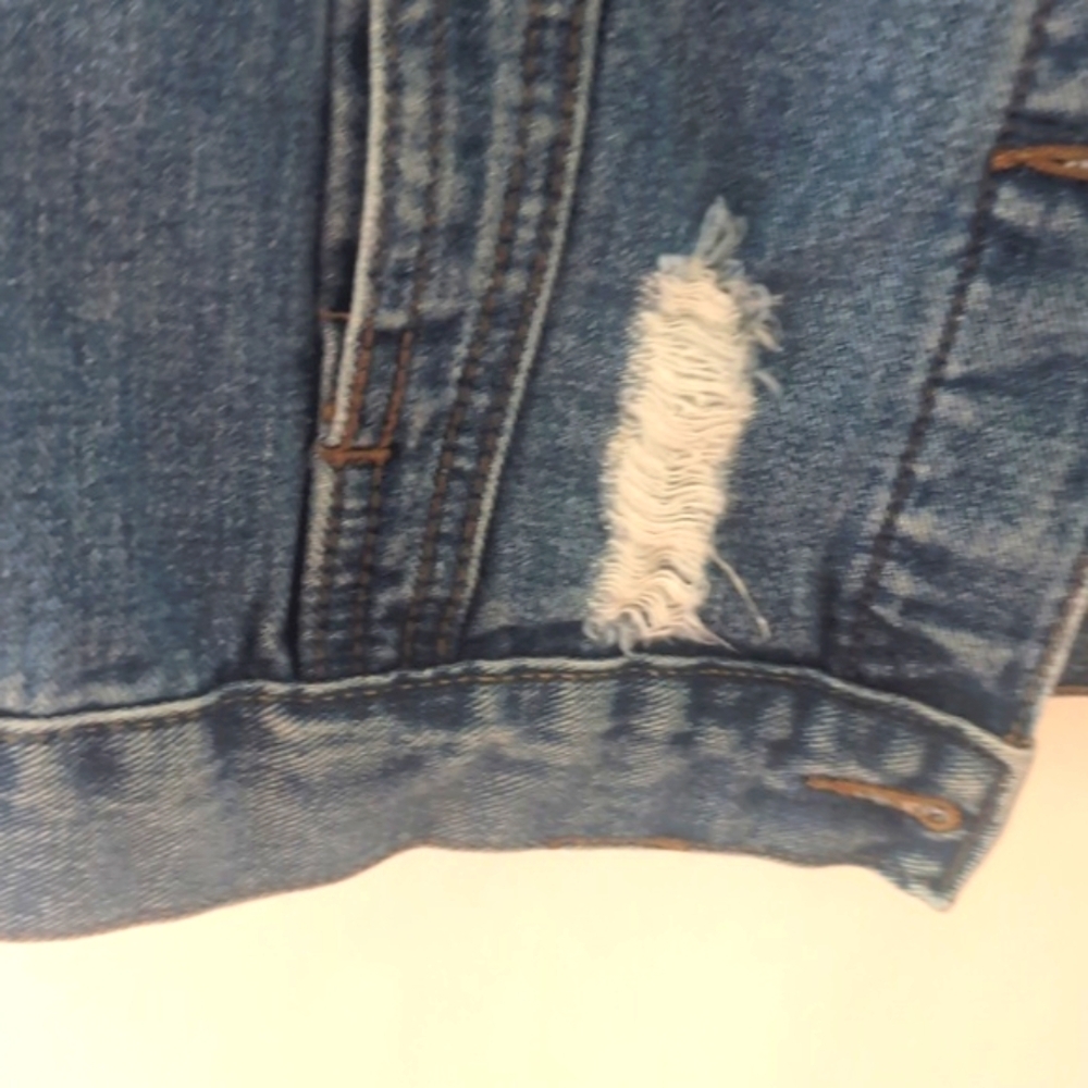 Vintage Blue Denim Trucker Jacket - Size Medium - Classic Jean Jacket - Picture 4 of 12